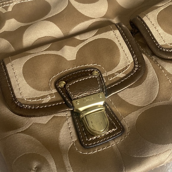 Coach cross body bag - Picture 2 of 6